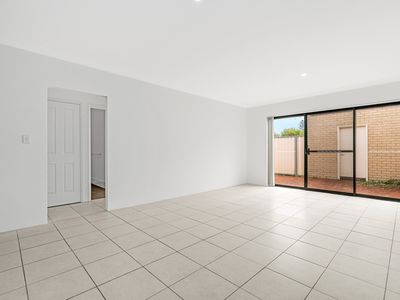 4 / 8 Toledo Close, Cannington