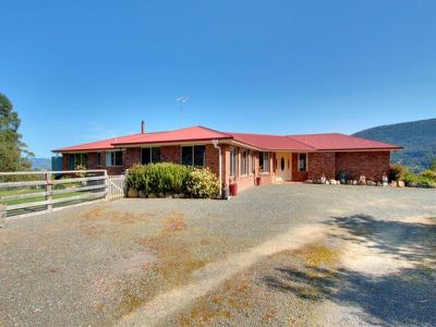 110 Waggs Road, Mountain River
