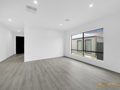 142 McKinley Drive, Truganina