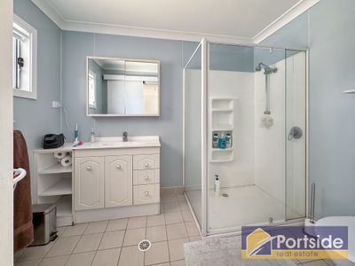 4 Poilus Parade, Tanilba Bay