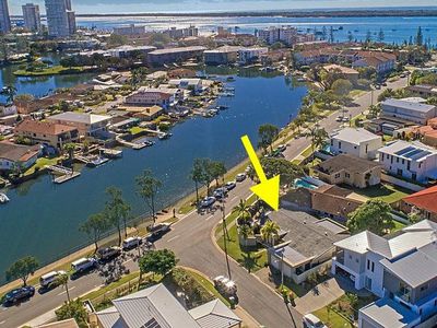 30 Burrows Street, Biggera Waters