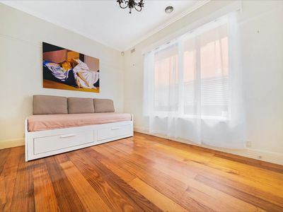 1 / 45 Albenca Street, Mentone