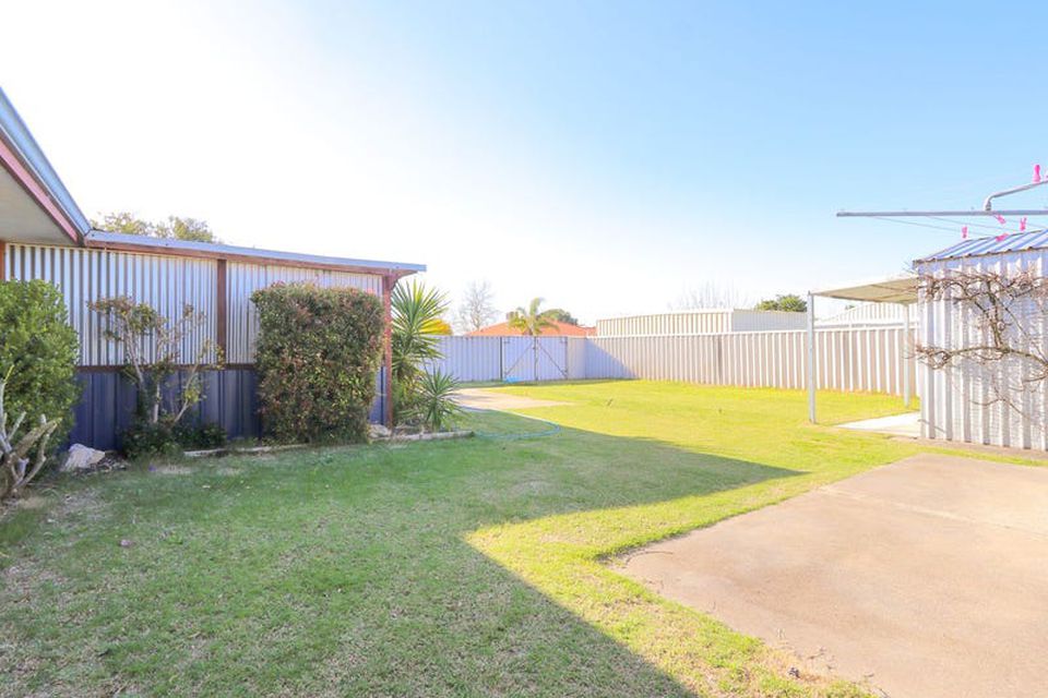 3 Pingrup Court , Waikiki