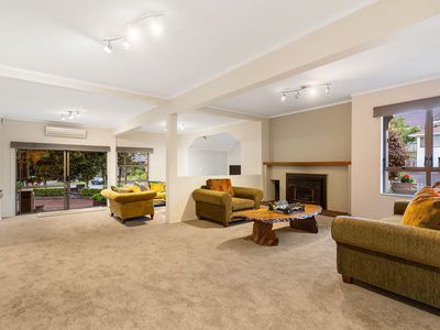 102 Chelsea View Drive, Chatswood