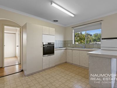 10 / 4 Lee Place, Noranda