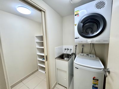 511 / 12 Gregory Street, Westcourt