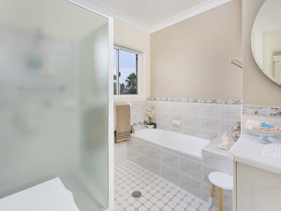 6 Corella Close, Shellharbour