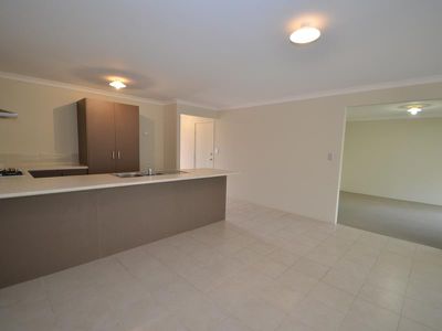 13C Doust Street, Cannington