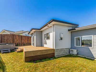 124 John Burke Drive, Aotea