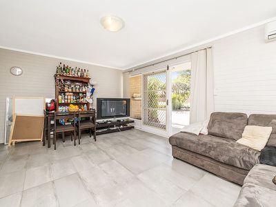 2 / 24 Baldwin Street, Como