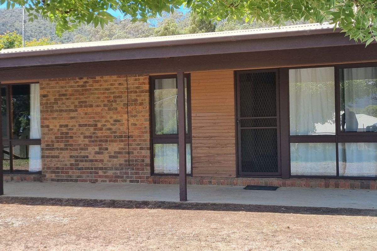 26 Magnolia Avenue, Kalkite
