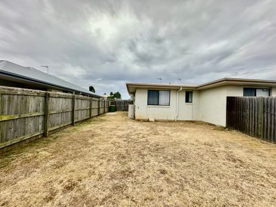 2 / 21 Magpie Drive, Cambooya