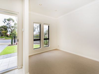 2A Osborn Terrace, Plympton