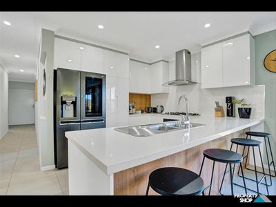 19 Homevale Ent, Mount Peter