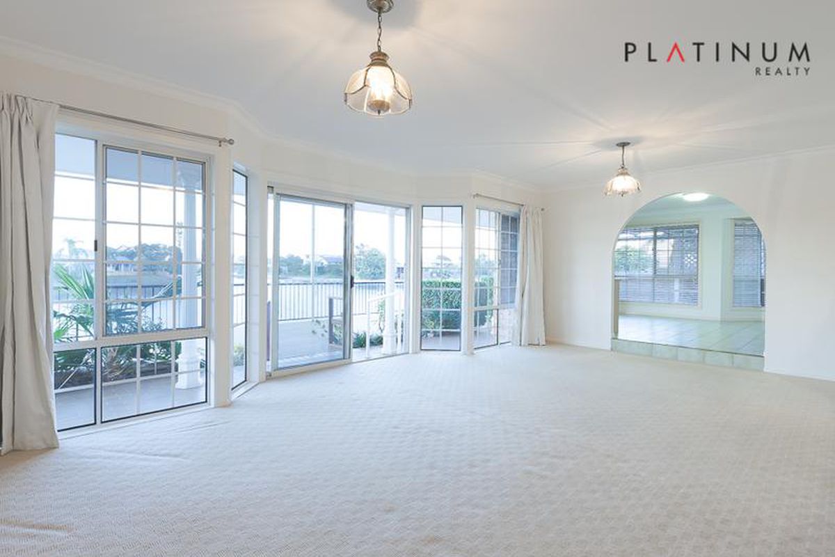 58 Waitomo Street, Broadbeach Waters