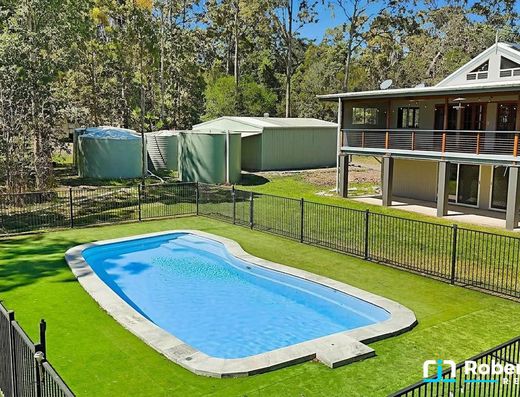Enter Acreage Freedom with Exceptional Multi-Generational Versatility image 30
