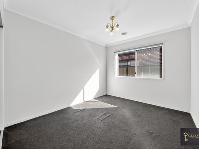 76 Lansdowne Parade, Tarneit