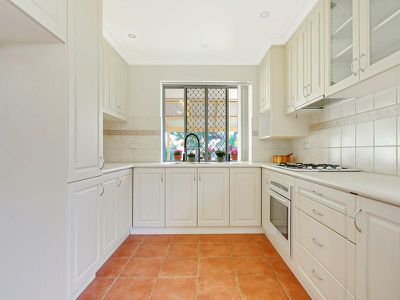 7 Brixham Way , Warnbro
