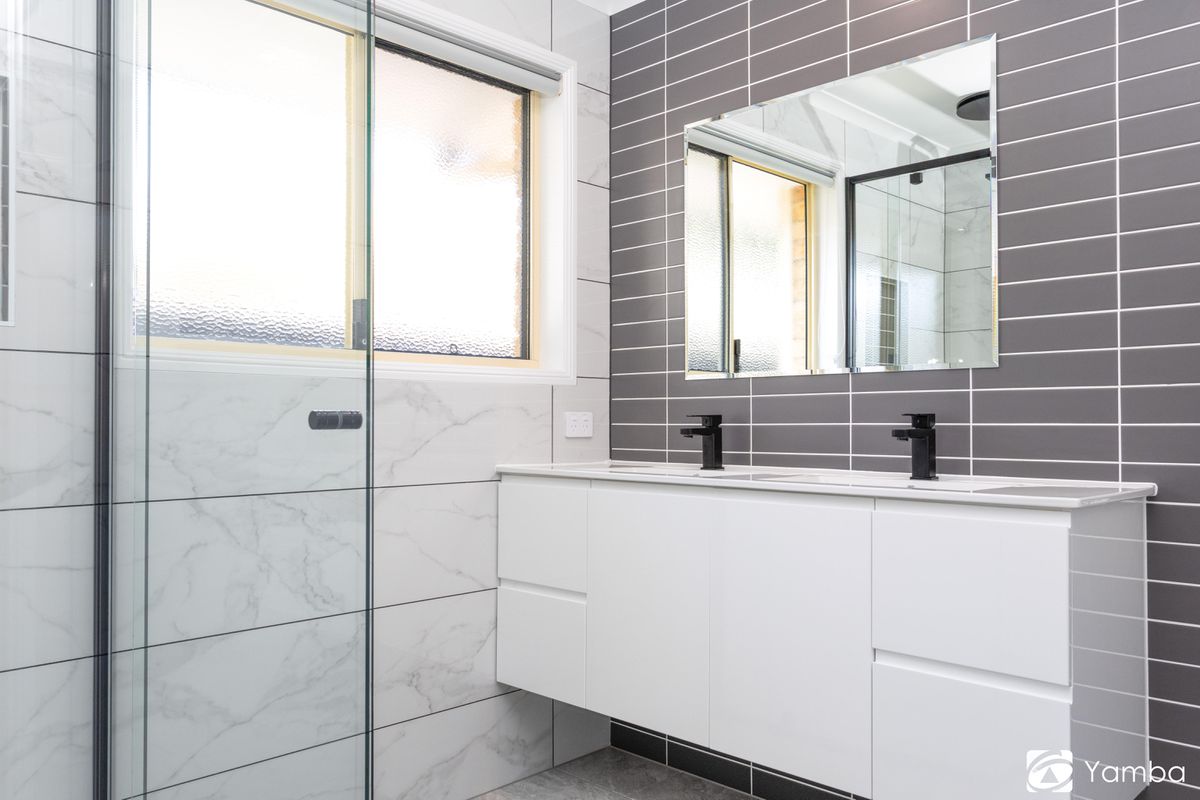 4 Edgewater Close, Yamba