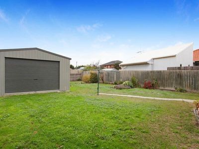 8 Wakool Avenue, Deer Park