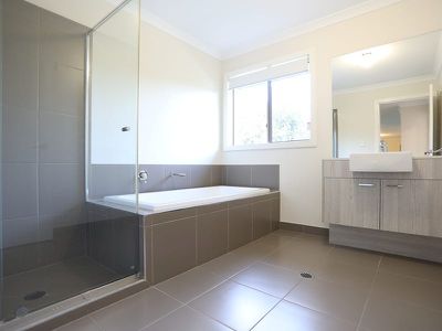 56 Obrist Place, Rochedale