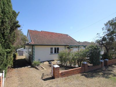 215 Warwick Road, Churchill