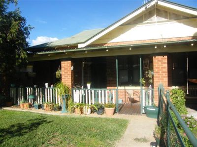 24 Farrand St, Forbes