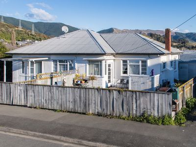 1 / 28 Ranui Road, Stoke