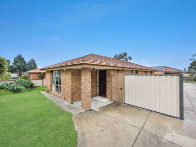 1 / 23 Blackwood Drive, Hampton Park