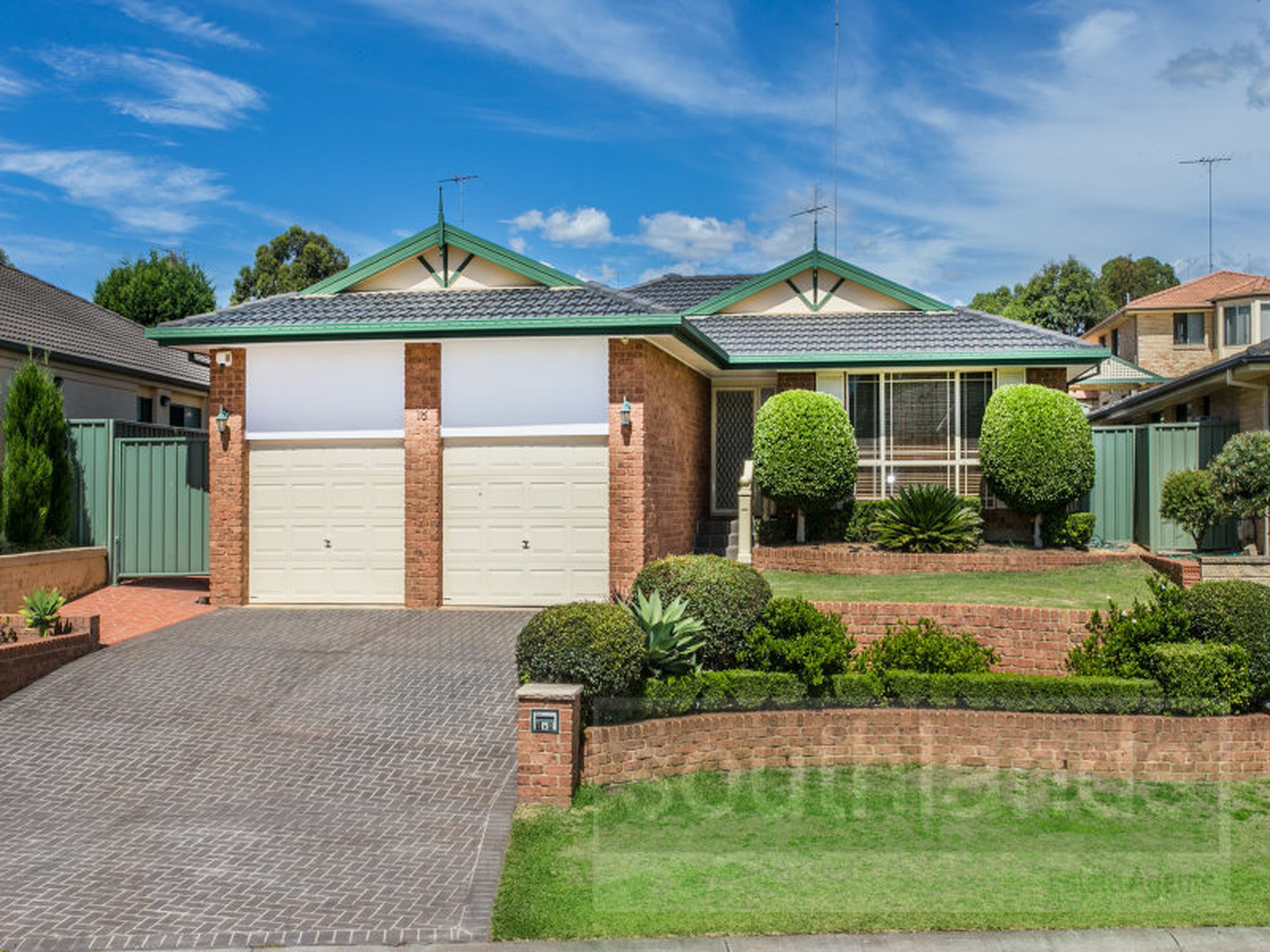 18 Sunbird Terrace, GLENMORE PARK