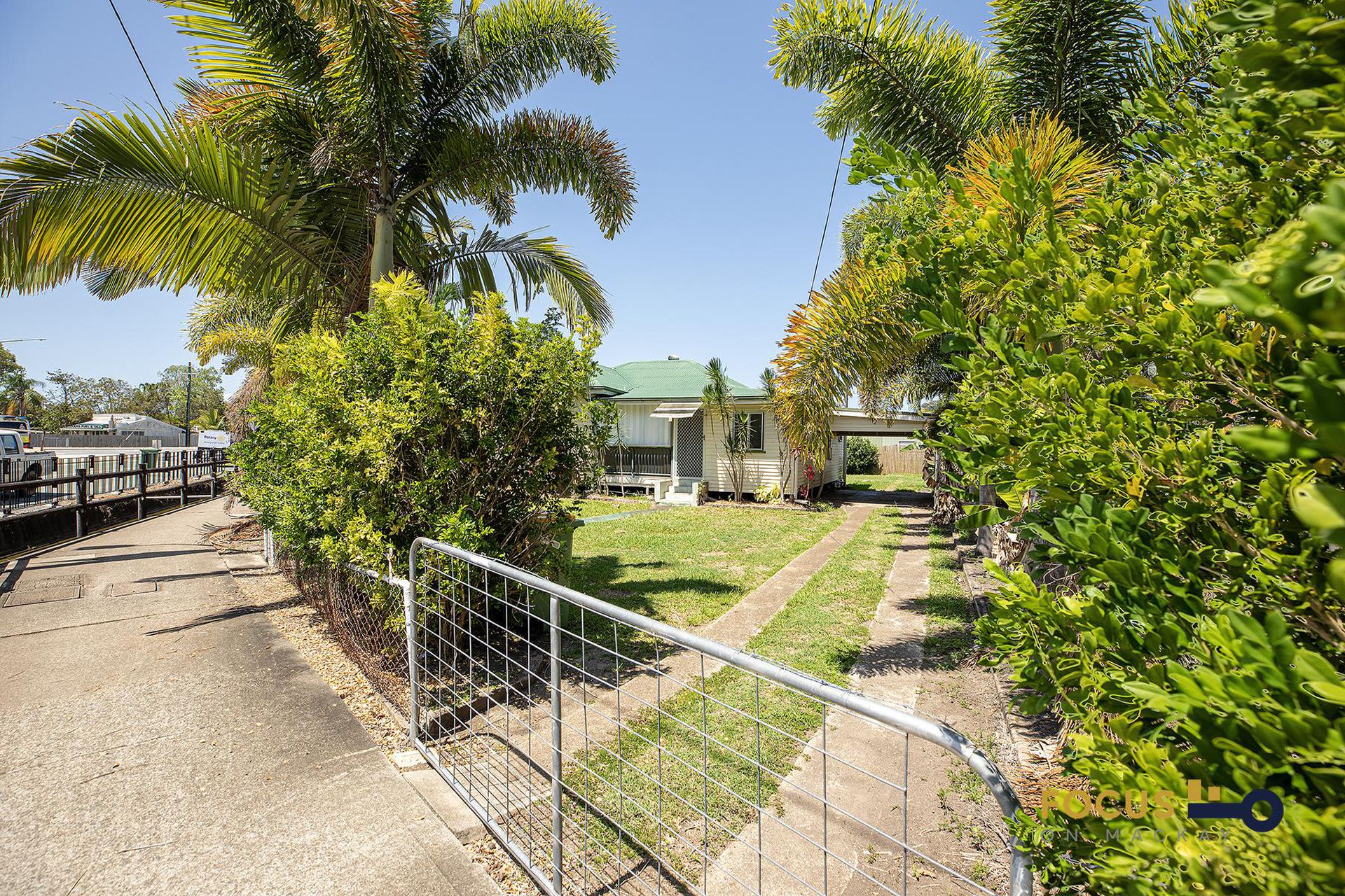4 Sarina Beach Road, Sarina