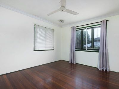 4 Sanderling St, Inala