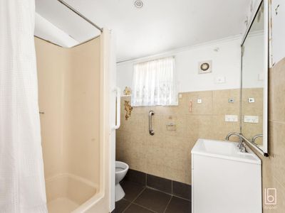 18 Catherine Street, Mannering Park