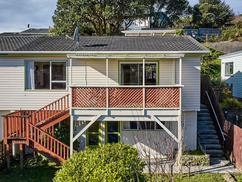 15B Florio Terrace, Tawa