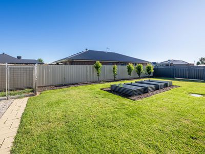 6 Colac Close, Kialla