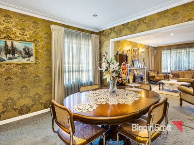 174 Huntingdale Road, Mount Waverley