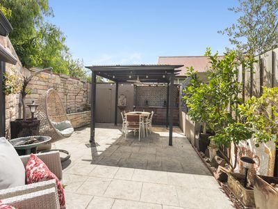 2 / 14A Pole Street, Seddon