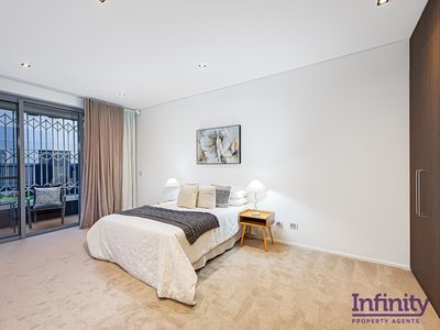 1 / 5 Waverley Crescent, Bondi Junction