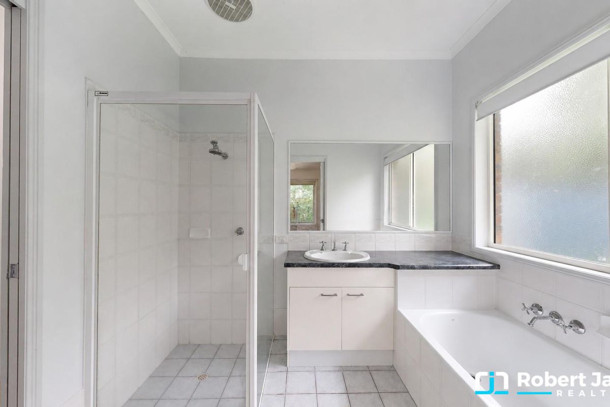 6 Driver Court, Tewantin