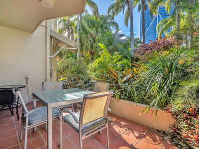 10 / 23 Wharf Road, Surfers Paradise