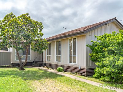 4 Felstead Avenue, Horsham