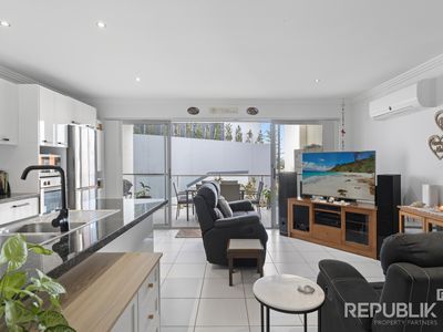 9 / 161 Marine Parade, Southport