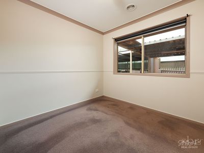 28 AZURE DRIVE, Wodonga