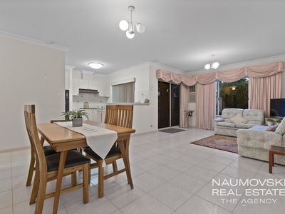 9 Mcpherson Avenue, Noranda