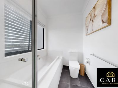 10 Kinsfolk Circuit, Doveton