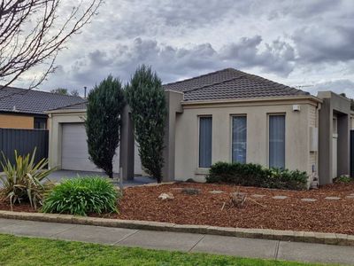 30 Clearwater Rise Parade, Truganina