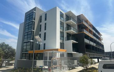 215/2 Bailey Crescent, Oak Park