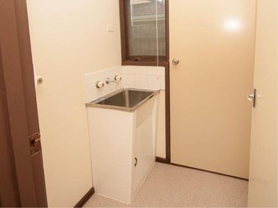 2/12 Moffatt Crescent, Hoppers Crossing