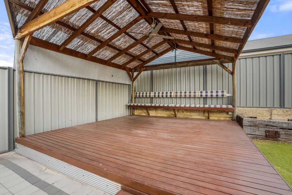 53 Colreavy Ramble, Baldivis