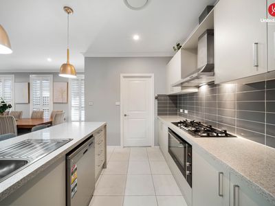 48 Oaklands Circuit, Gregory Hills